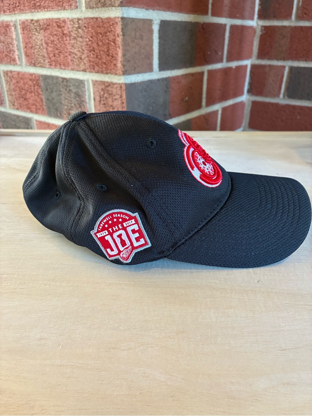 Detroit Red Wings Hat Cap 100
Years The Joe Farewell Season
Centennial Fitted S - Picture 5 of 7